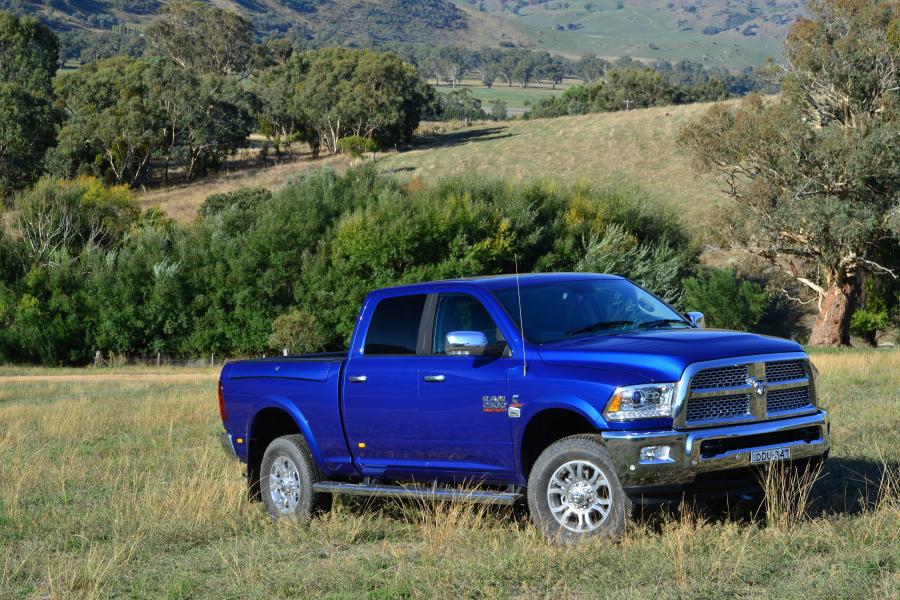  Dodge Ram 2500 Laramie Crew Cab 2015 года  (AU) (фото 25 из 40)